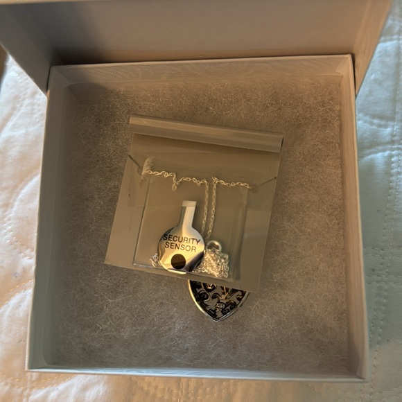 Sterling Silver Filagree Heart Charm on Necklace - Picture 7 of 7